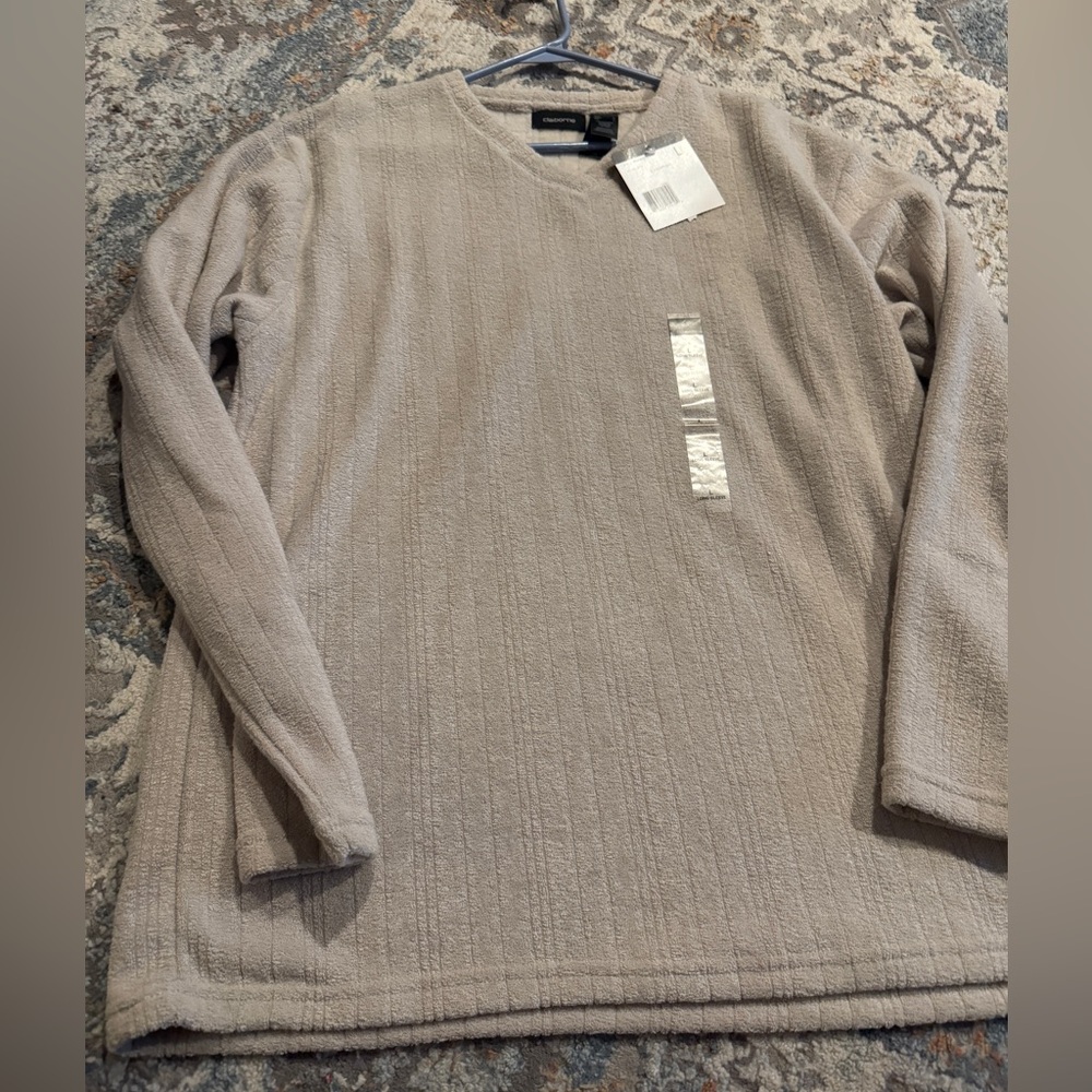NWT - Liz Claiborne sweater - size L